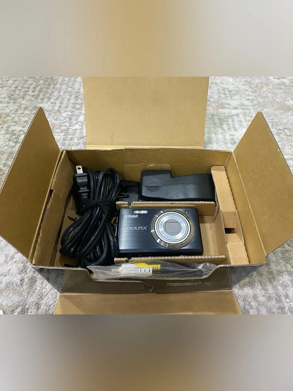 Nikon Coolpix S560 Black in EUC